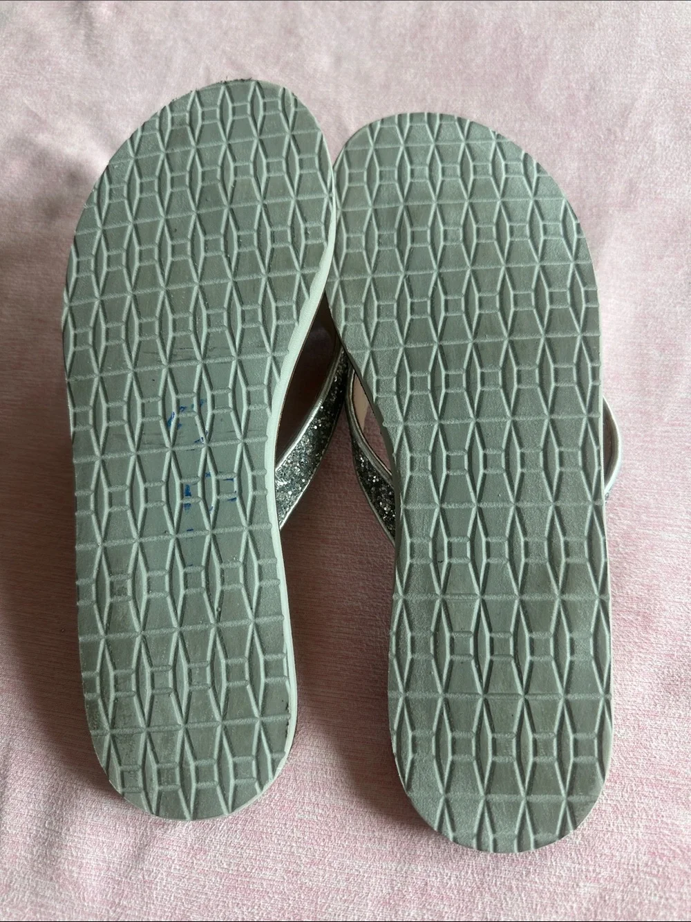 kate spade Silver Glitter Bow Thong Sandals with Tan Footbed